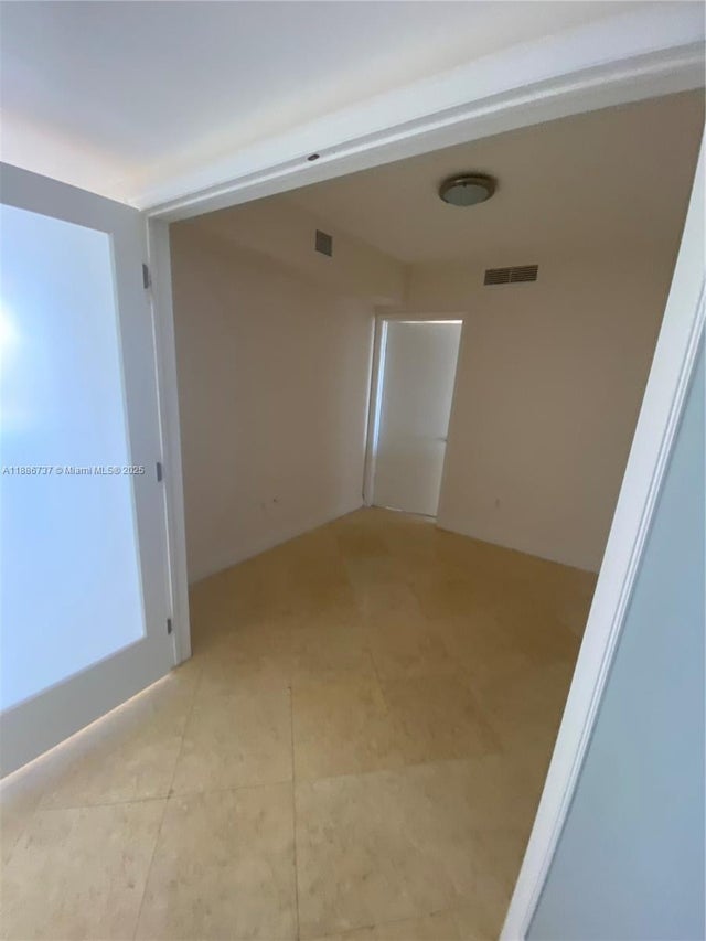 4 of 16 - 1800 S Ocean Dr 2909, Hallandale Beach, FL