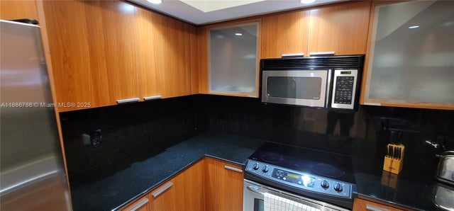 4 of 30 - 16699 Collins Ave 1806, Sunny Isles Beach, FL