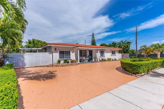 2 of 39 - 9901 Sw 35th Ter, Miami, FL