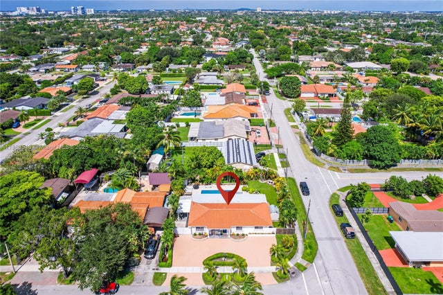 4 of 39 - 9901 Sw 35th Ter, Miami, FL