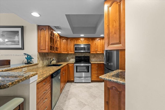 5 of 41 - 2021 Se 10th Ave 212, Fort Lauderdale, FL