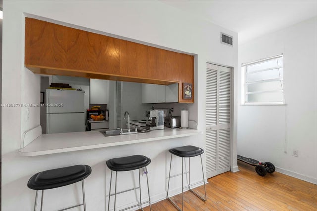 3 of 14 - 1200 Euclid Ave 206, Miami Beach, FL