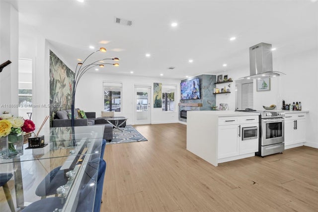 4 of 29 - 1401 Nw 52nd St, Miami, FL