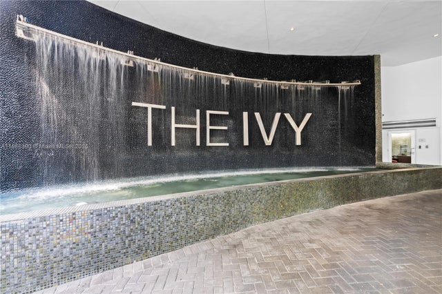 2 of 46 - 90 Sw 3rd St 3305, Miami, FL