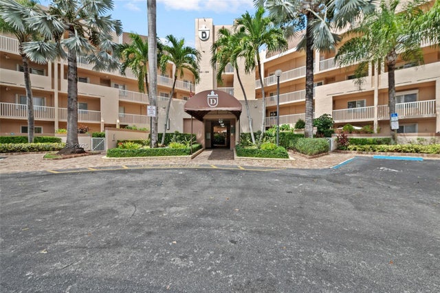 1 of 21 - 7667 Granville Dr 310, Tamarac, FL