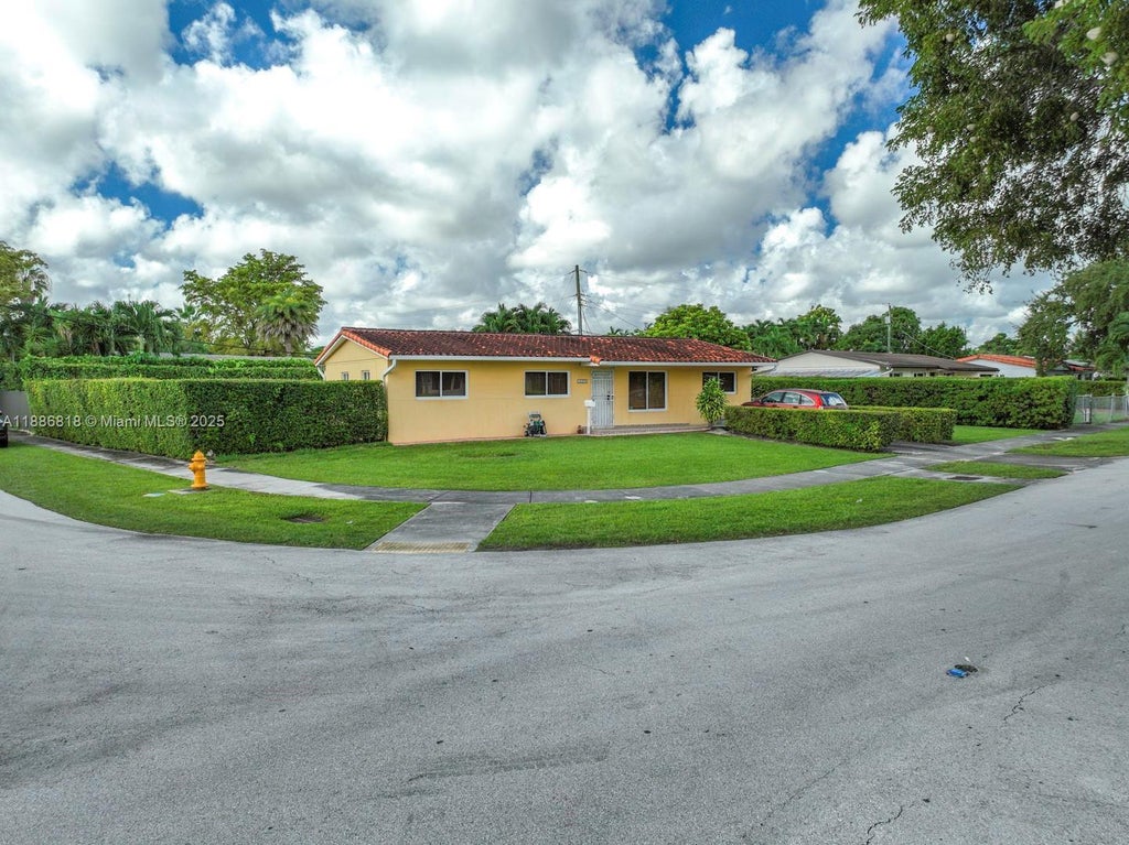 10280 Sw 43rd St, Miami