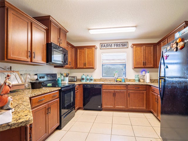 5 of 11 - 4313 Abaco Dr, Other, FL