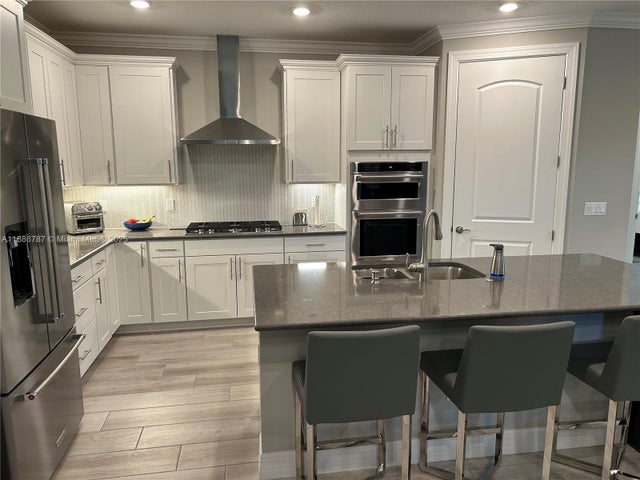 4 of 19 - 4475 S Silverwood Ln S, Oakland Park, FL