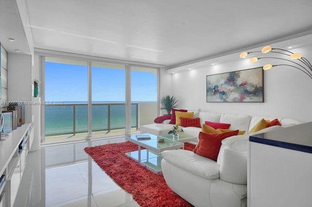 3 of 54 - 6039 Collins Ave 1126, Miami Beach, FL