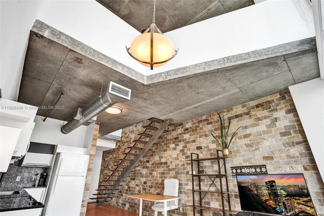 4 of 14 - 690 Sw 1st Ct 1213, Miami, FL