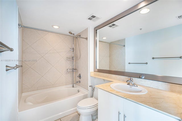 2 of 41 - 325 S Biscayne Blvd 4115, Miami, FL