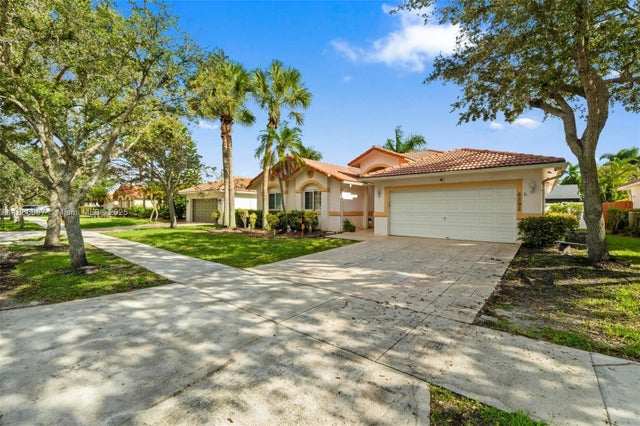 2 of 25 - 16898 Crestview Ln, Weston, FL