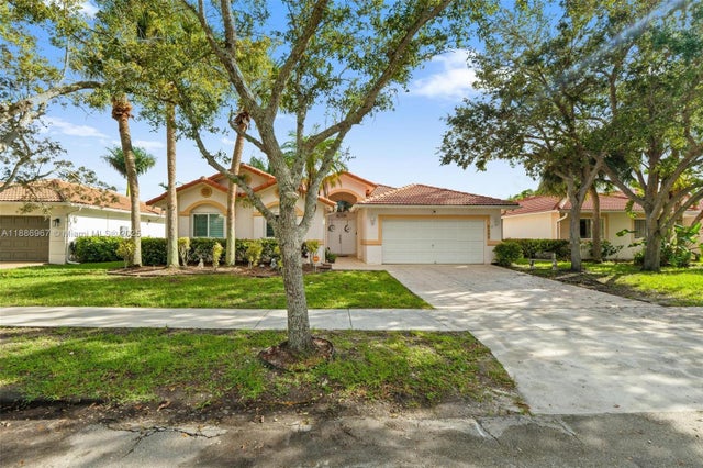 3 of 25 - 16898 Crestview Ln, Weston, FL