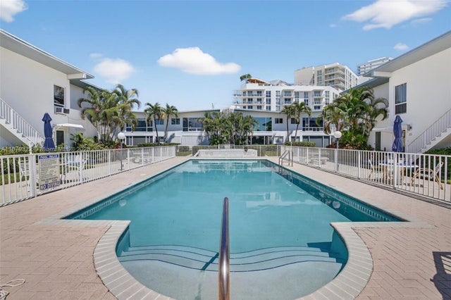 2 of 23 - 425 Bayshore Dr D-3, Fort Lauderdale, FL