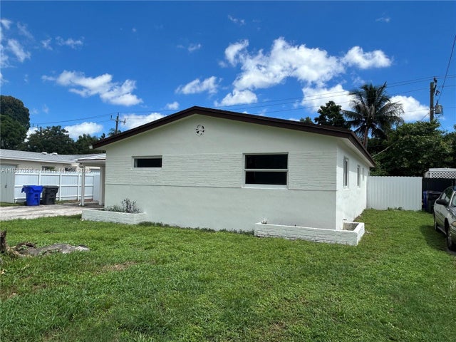 1 of 18 - 3601 N 66th Ave, Hollywood, FL