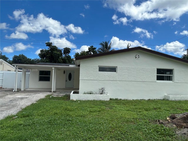 3 of 18 - 3601 N 66th Ave, Hollywood, FL