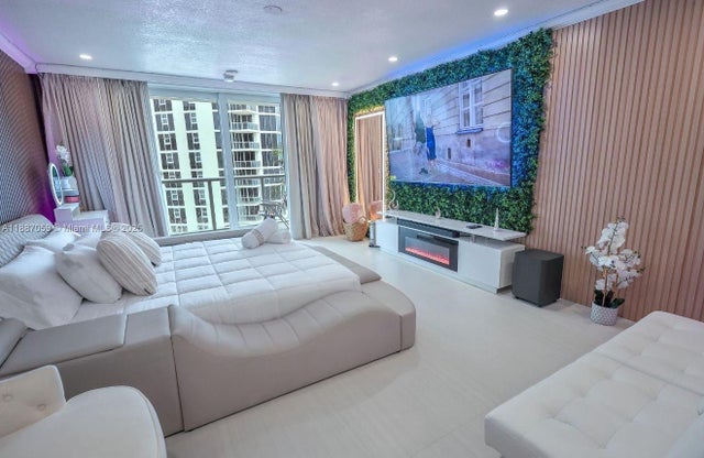 2 of 12 - 19201 Collins Ave 1120, Sunny Isles Beach, FL