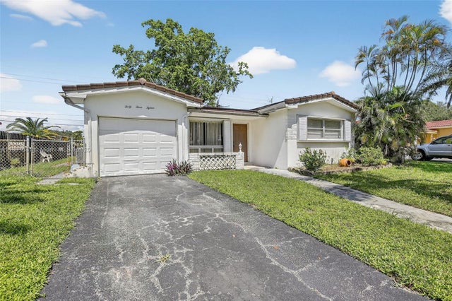 2 of 24 - 4315 W Park Rd, Hollywood, FL
