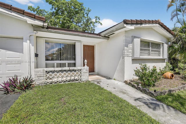 3 of 24 - 4315 W Park Rd, Hollywood, FL