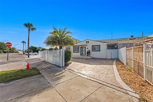 2 of 27 - 1116 Superior St, Opa Locka, FL