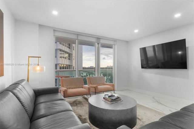1 of 27 - 5001 Collins Ave 8c, Miami Beach, FL