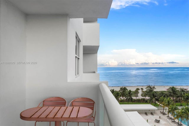 2 of 27 - 5001 Collins Ave 8c, Miami Beach, FL