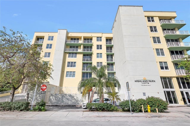 1 of 18 - 1350 Nw 8th Ct D-4, Miami, FL