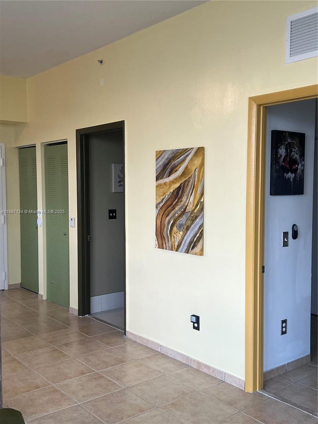 3 of 18 - 1350 Nw 8th Ct D-4, Miami, FL
