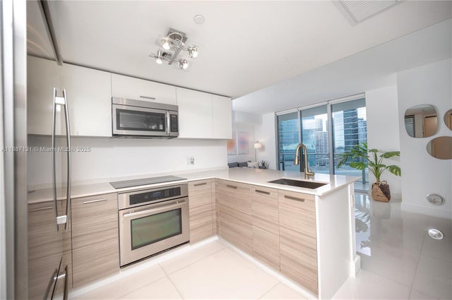 1 of 53 - 1300 Brickell Bay Dr 1601, Miami, FL