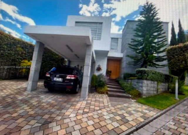 1 of 46 - Calle Esta Casa 15 Francisco De Orellana,quito,ecuador,s.a., Quito, 