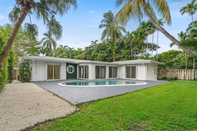 2 of 26 - 1825 Alamanda Dr, North Miami, FL