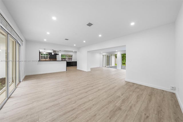 5 of 26 - 1825 Alamanda Dr, North Miami, FL