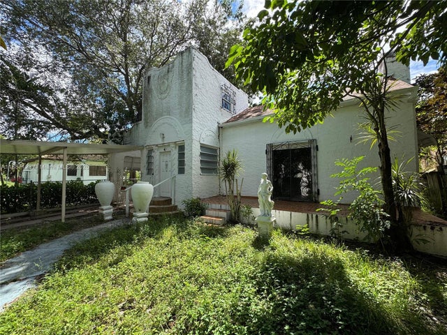 2 of 9 - 1920 Sw 13th St, Miami, FL