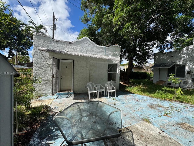 3 of 9 - 1920 Sw 13th St, Miami, FL