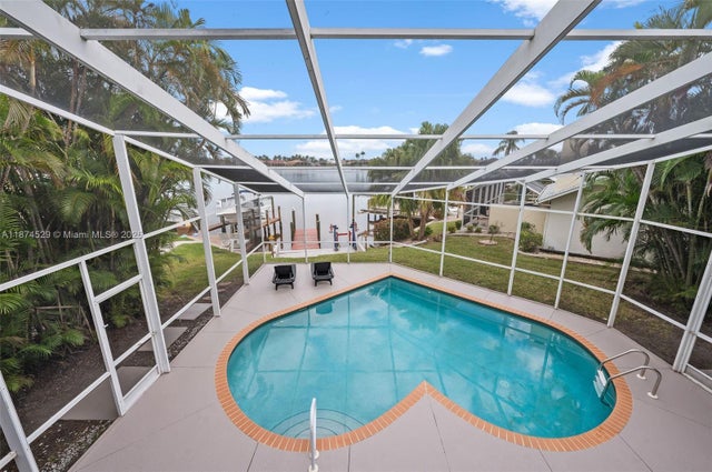 4 of 45 - 725 El Dorado Pkwy W, Cape Coral, FL