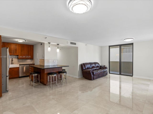 1 of 37 - 1623 Collins Ave 215, Miami Beach, FL