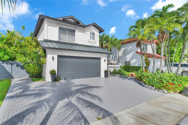 2 of 33 - 11126 Sw 148th Pl, Miami, FL