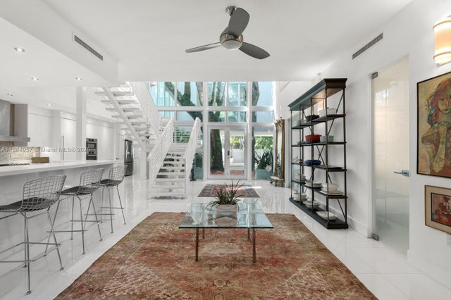 5 of 29 - 3861 Kumquat Ave, Miami, FL