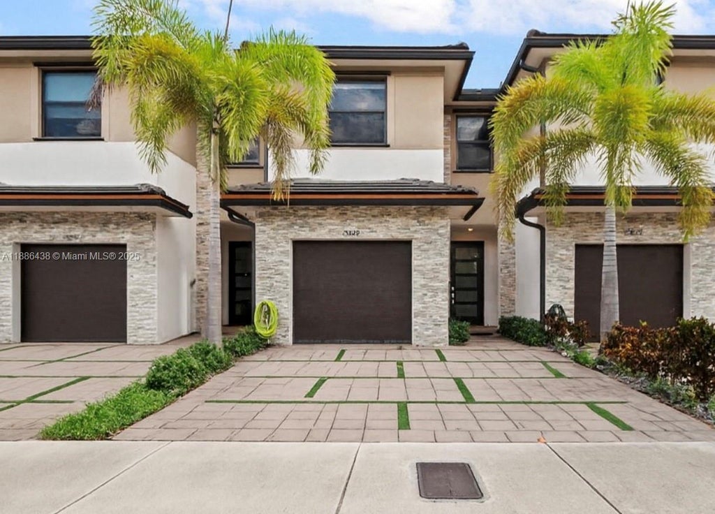 15829 Nw 91st Ct, Miami Lakes