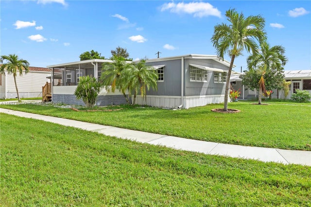 2 of 33 - 4477 Sandpine Cir, Boynton Beach, FL