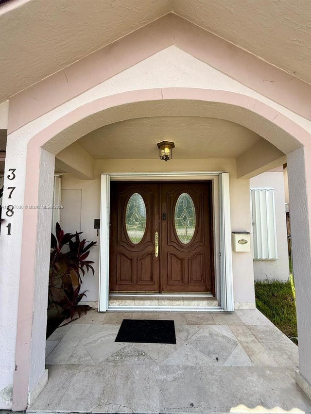 2 of 31 - 3781 Sw 97th Ave, Miami, FL