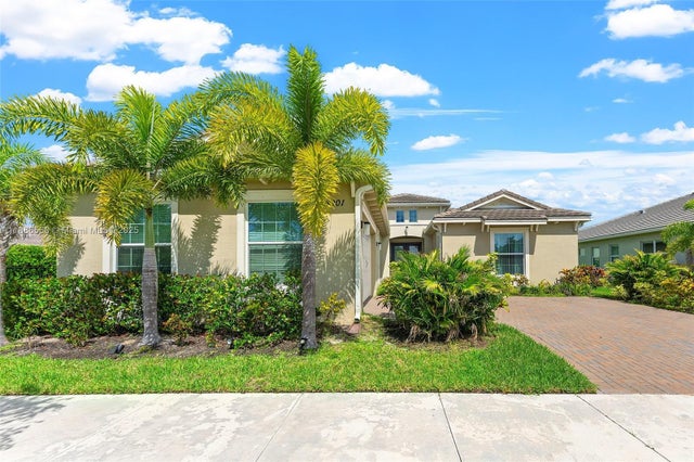 2 of 73 - 15901 Meadowlark Ct, Loxahatchee, FL