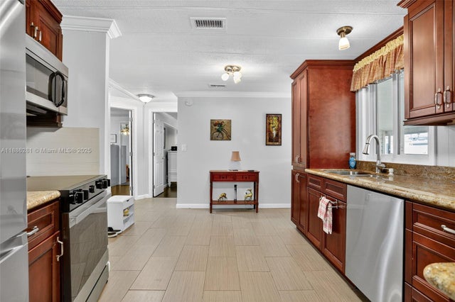 3 of 36 - 123 Nw 51st Ct, Deerfield Beach, FL