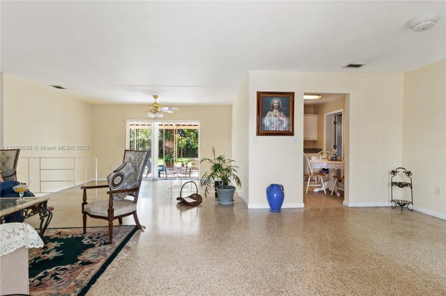 4 of 35 - 8220 Sw 12th Ter, Miami, FL