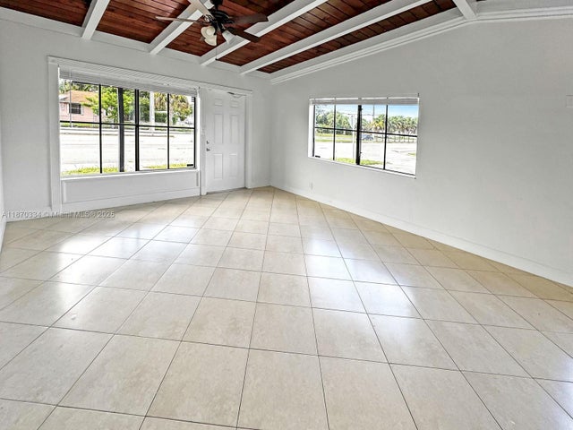 5 of 38 - 2861 Davie Blvd, Fort Lauderdale, FL