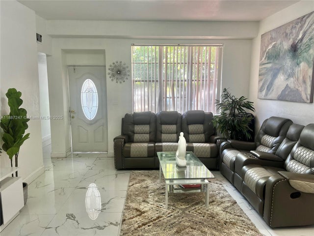 2 of 14 - 289 Nw 109th St, Miami, FL