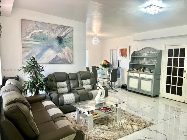 4 of 14 - 289 Nw 109th St, Miami, FL