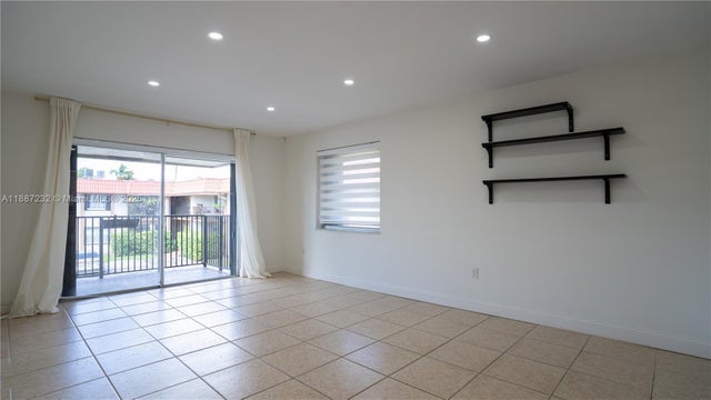 3 of 33 - 10477 Sw 108th Ave 226, Miami, FL