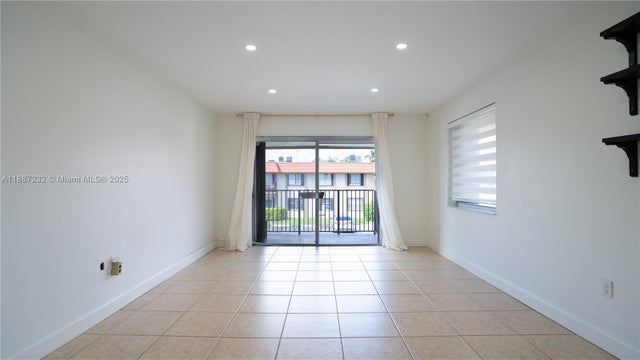 4 of 33 - 10477 Sw 108th Ave 226, Miami, FL
