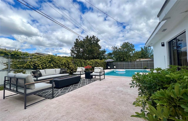 5 of 42 - 12445 Sw 42 St, Miami, FL